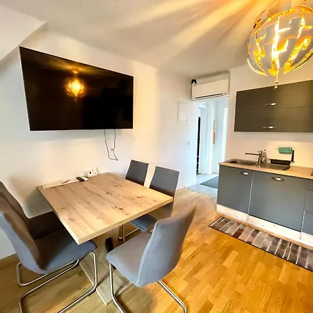 Cosy & - Wohnen Naehe Der Stadthalle Apartamento *